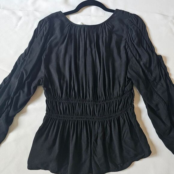 Old Navy Women's Black Peplum Top - Picture 3 of 4